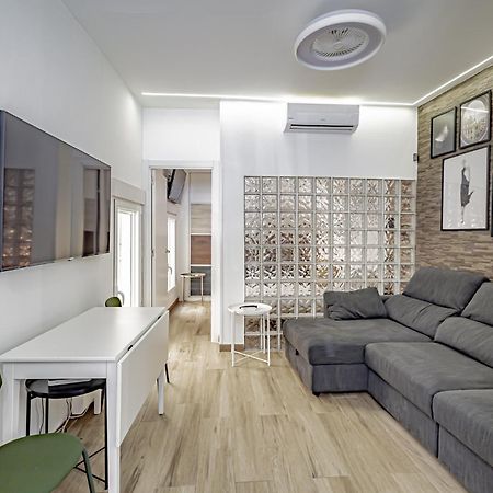 Apartamentos Franco Rodriguez Мадрид Стая снимка